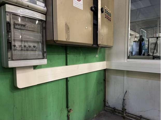 Bâtiment tertiaire — coffret PC PDA et chargeurs
