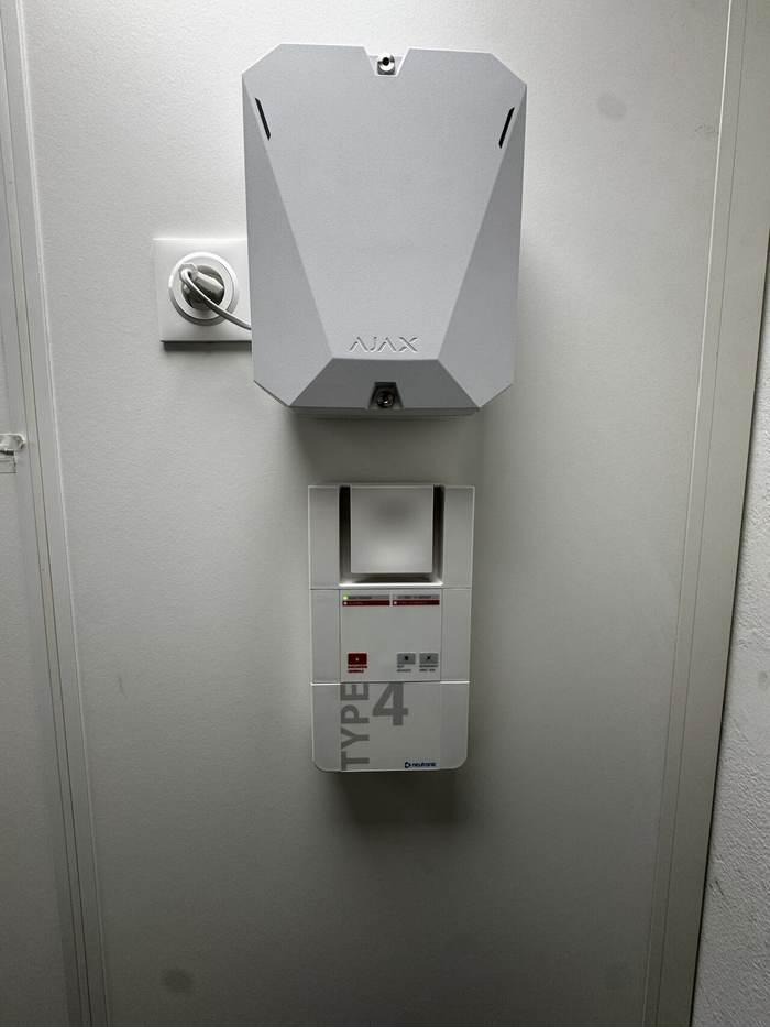Centrale de détection incendie type 4 Neutronic