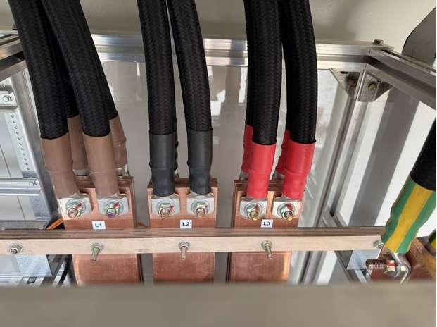 Raccordement HT/BT — busbar cuivre L1 L2 L3